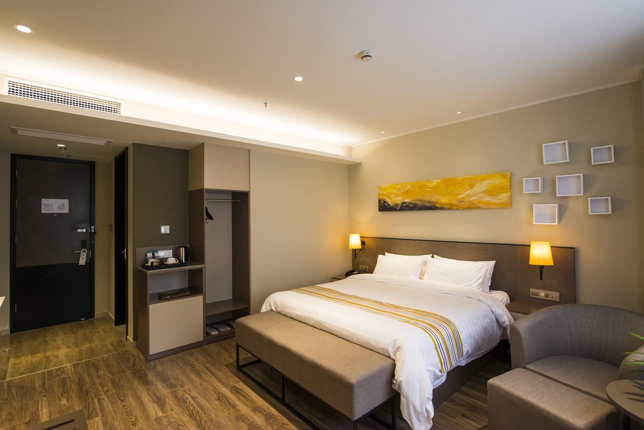 Home Inn Plus Shanghai Zhangjiang Park Eksteriør billede