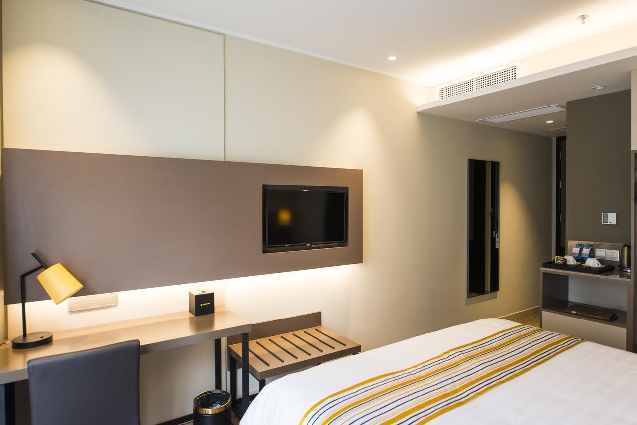 Home Inn Plus Shanghai Zhangjiang Park Eksteriør billede