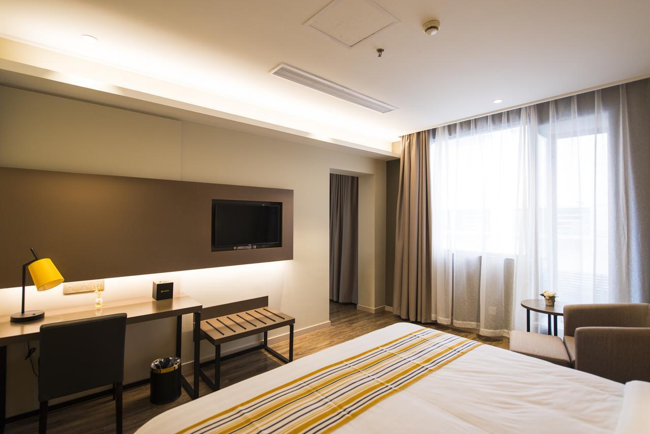 Home Inn Plus Shanghai Zhangjiang Park Eksteriør billede