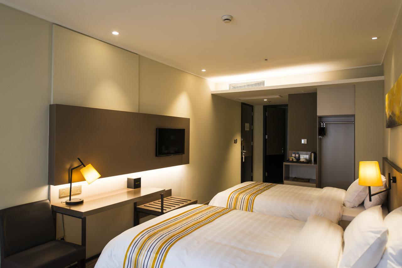 Home Inn Plus Shanghai Zhangjiang Park Eksteriør billede