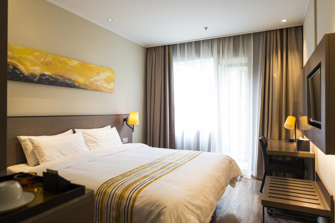 Home Inn Plus Shanghai Zhangjiang Park Eksteriør billede